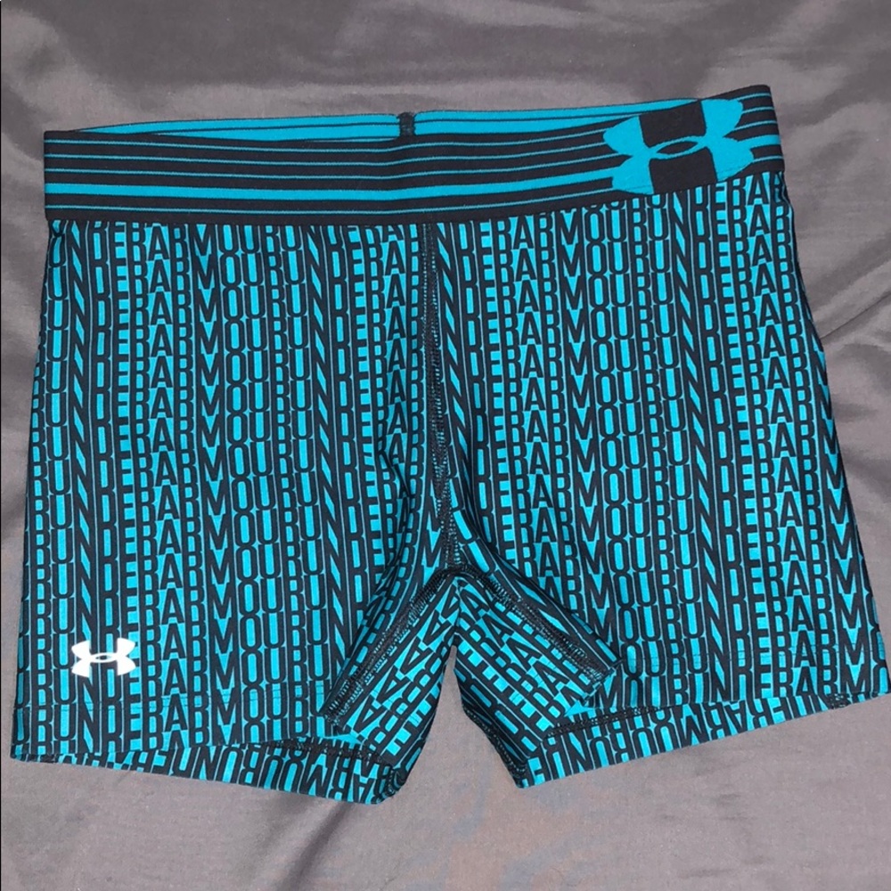 Under Armour women’s heat gear compression shorts